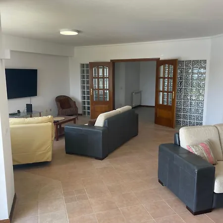 Luxury 6 Bedroom Oceanfront - Sleeps 20 Guests Villa