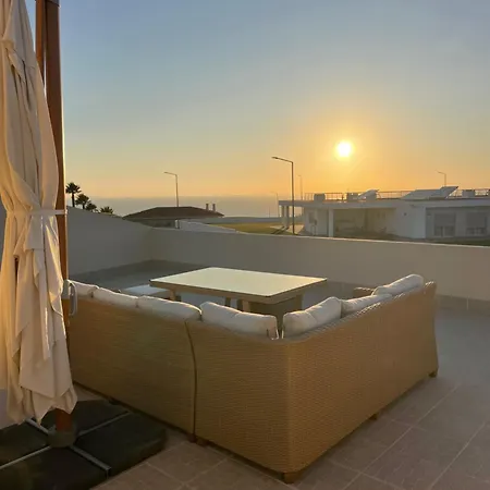 Luxury 6 Bedroom Oceanfront - Sleeps 22 Guests