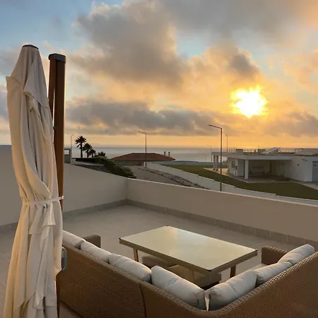 Willa Luxury 6 Bedroom Oceanfront - Sleeps 22 Guests Foz do Arelho